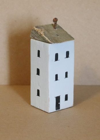 Tiny House #1981